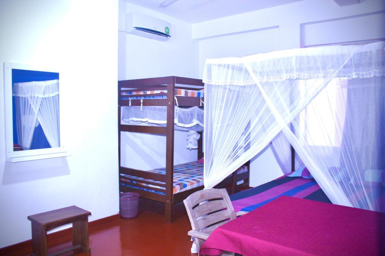 Surasa Beach Resort Weligama Buitenkant foto