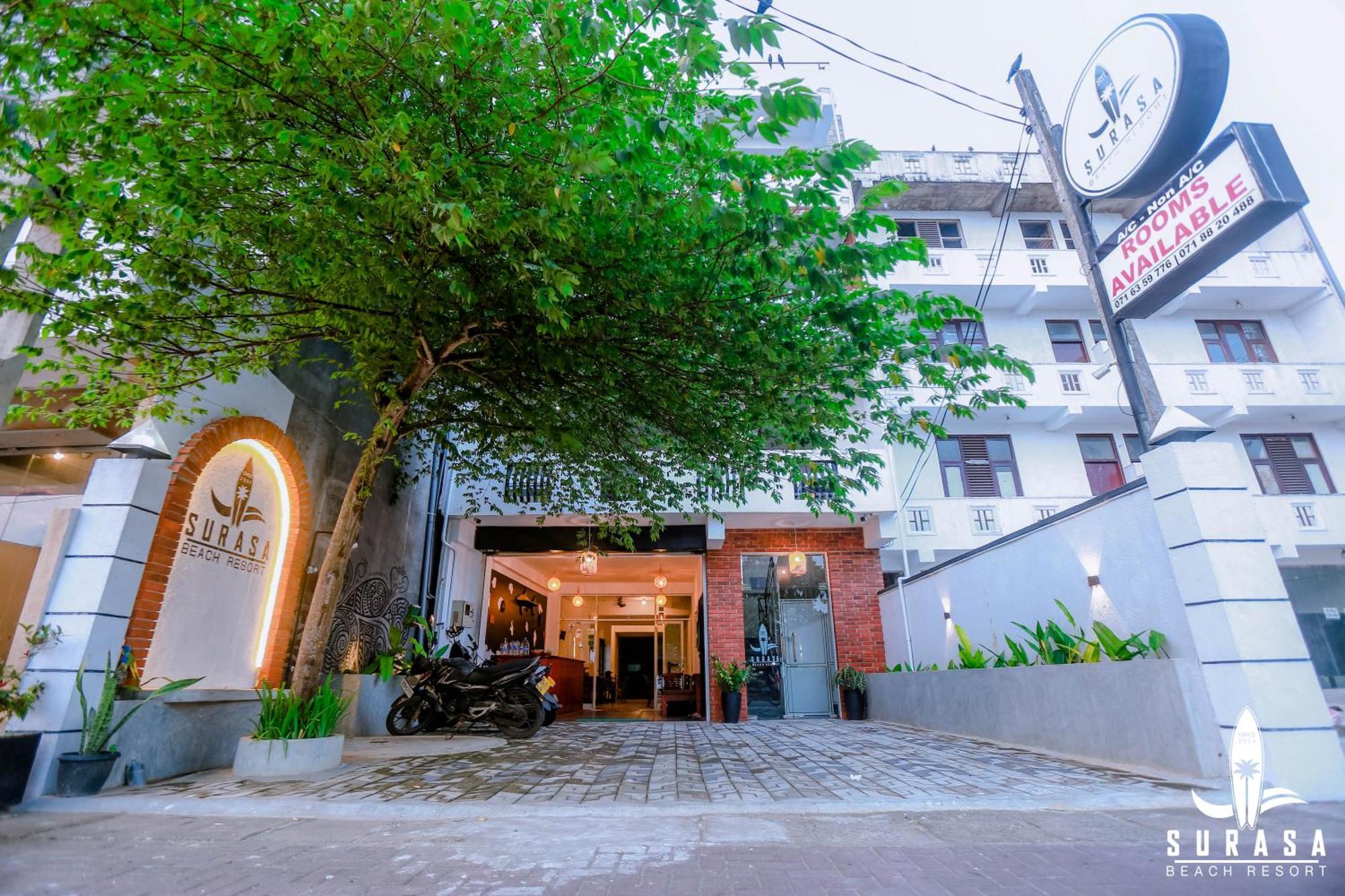 Surasa Beach Resort Weligama Buitenkant foto