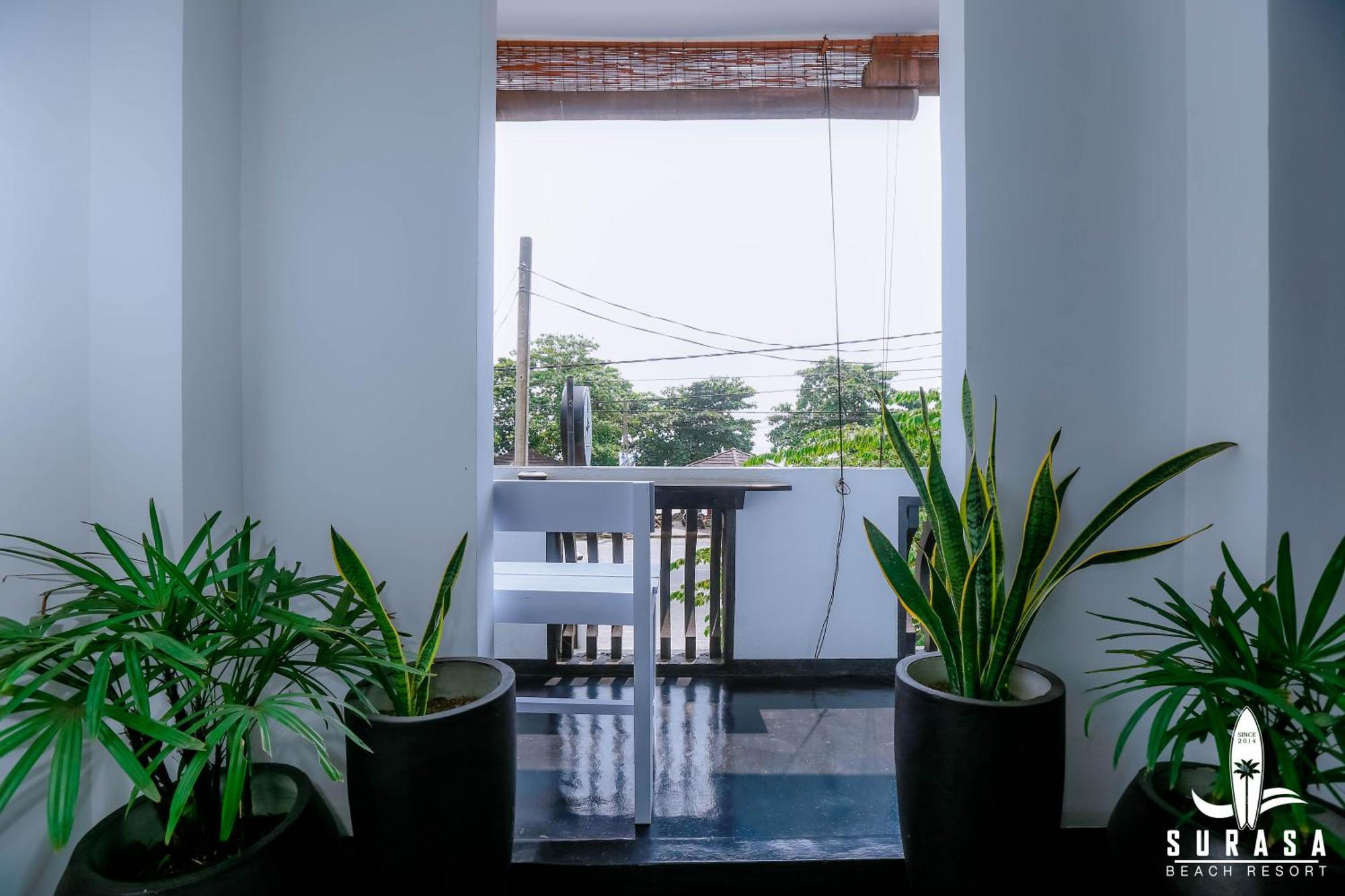 Surasa Beach Resort Weligama Buitenkant foto