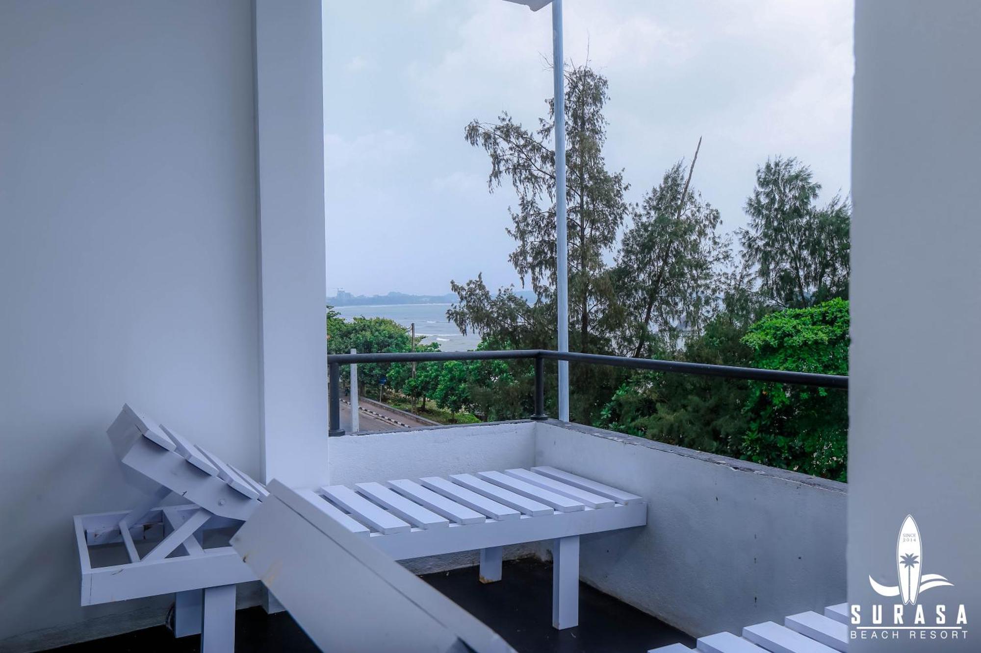 Surasa Beach Resort Weligama Buitenkant foto