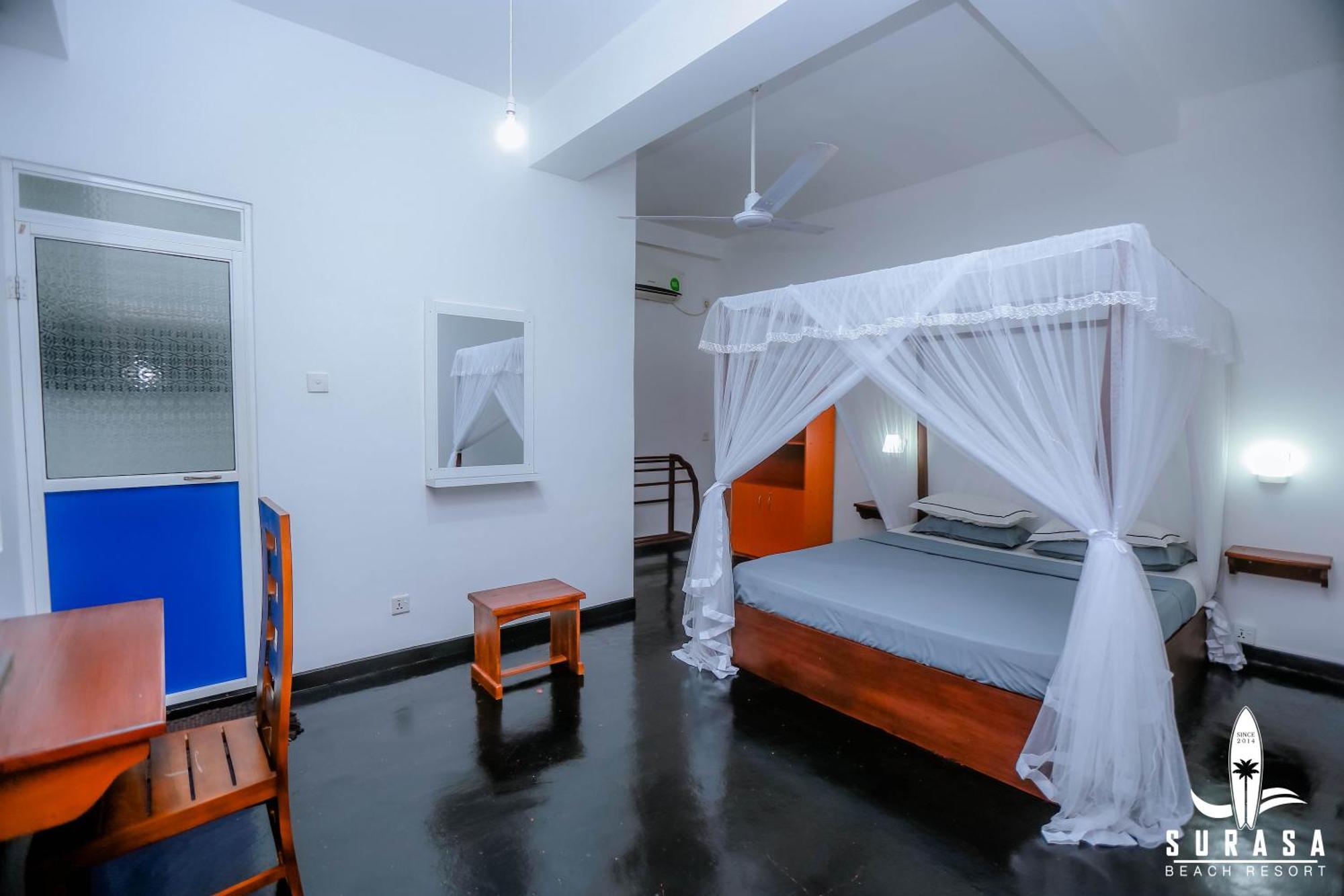 Surasa Beach Resort Weligama Buitenkant foto