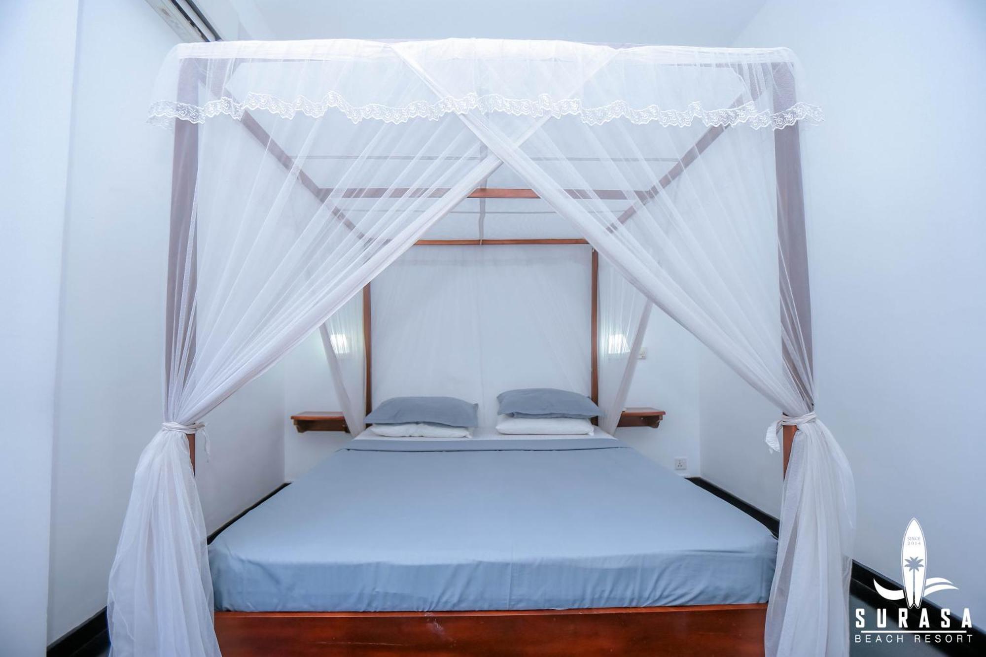 Surasa Beach Resort Weligama Buitenkant foto