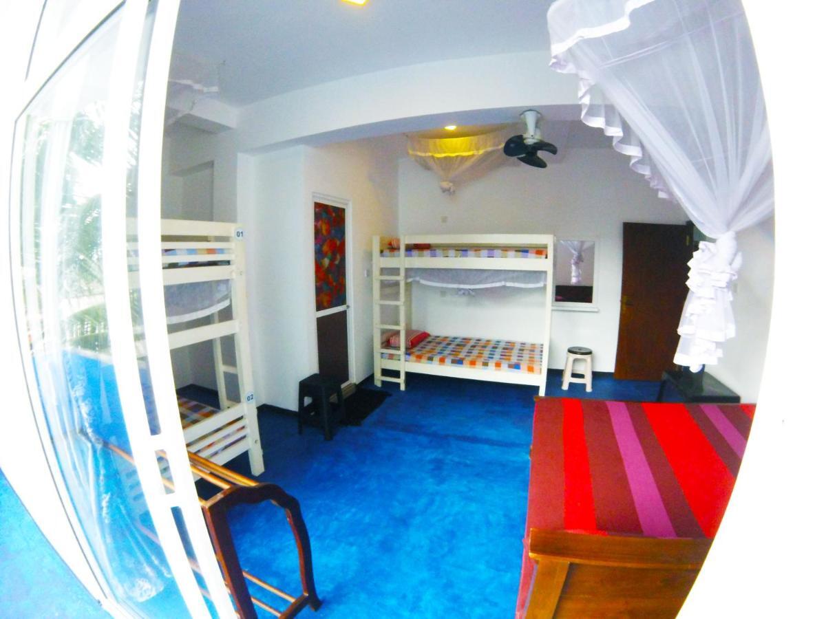 Surasa Beach Resort Weligama Buitenkant foto